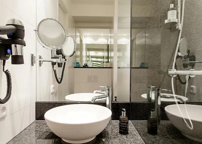 3 star hotels Motel One Glasgow